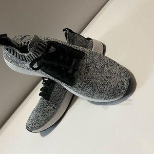 Nautica womens slip on shoe